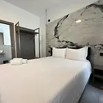 Umberto 28