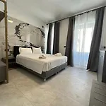 Umberto 28 3*