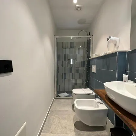 Umberto 28 Guest house *