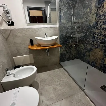 Umberto 28 Pensionat 3*